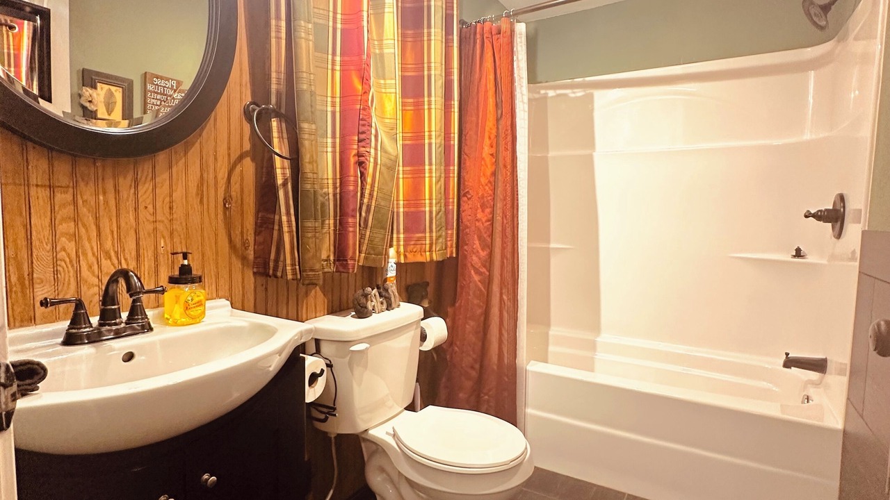 Photo of Bathroom in Ironton
