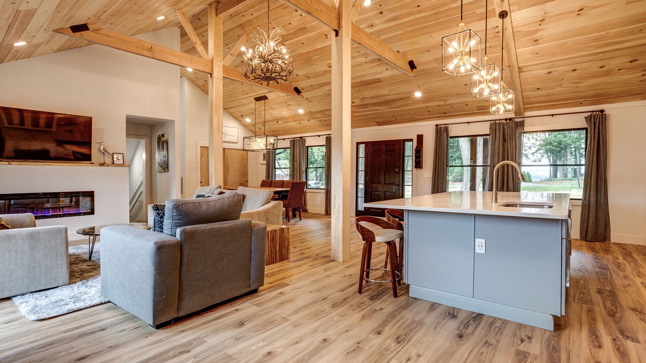 Photo of Livingroom in Swan Lake