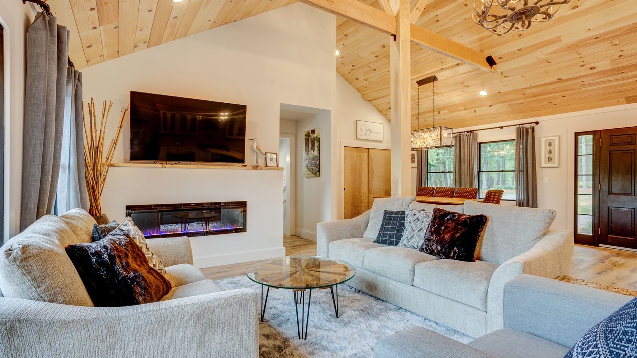 Photo of Livingroom in Swan Lake