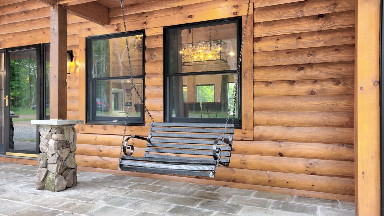 Photo of Patio Balcony in Swan Lake