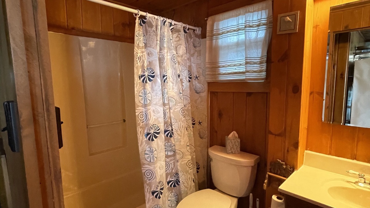 Photo of Bathroom in Oscoda