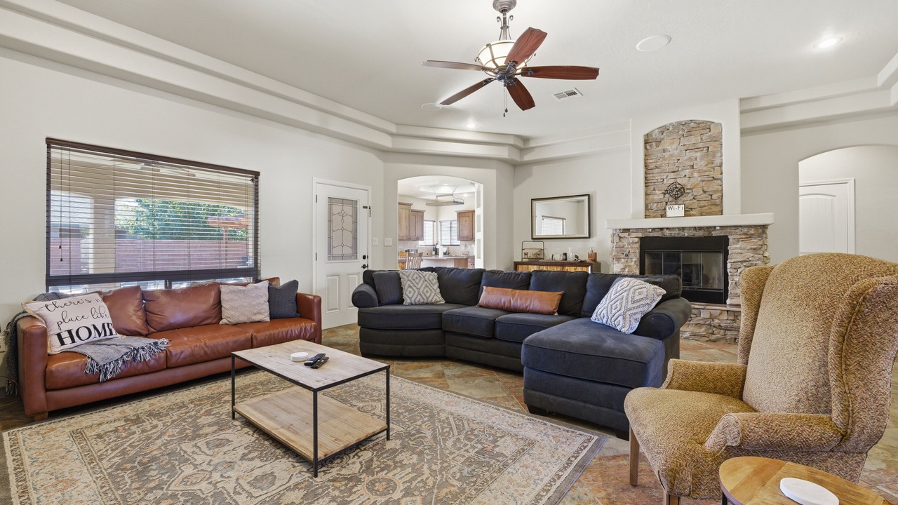 Photo of Livingroom in Alamogordo