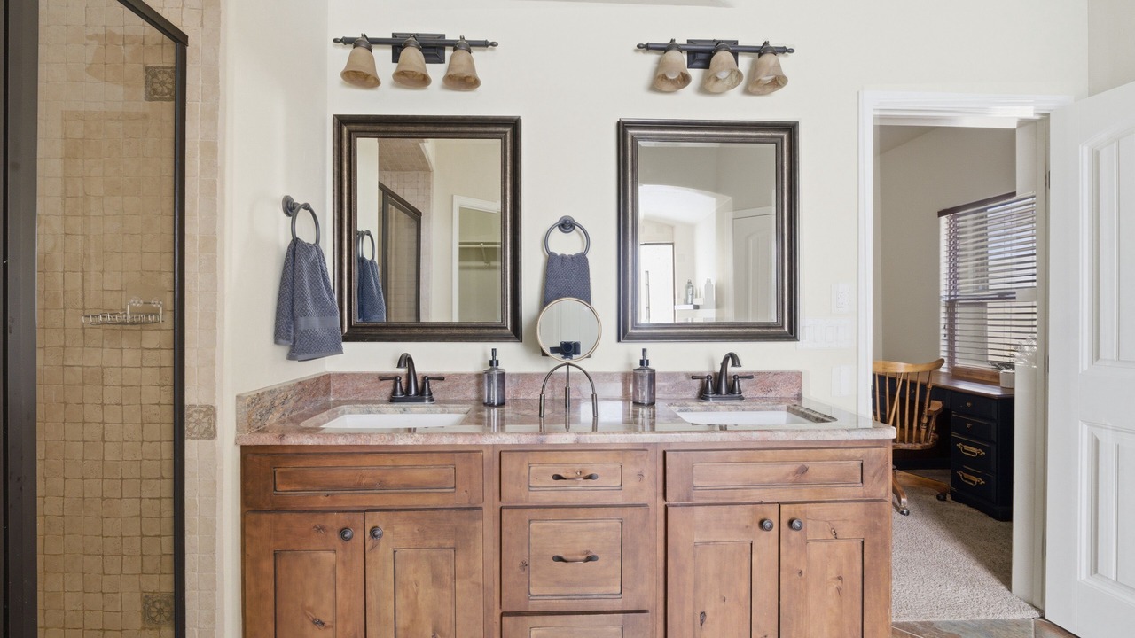 Photo of Bathroom in Alamogordo