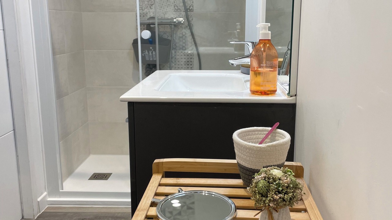Photo of Bathroom in Lorris