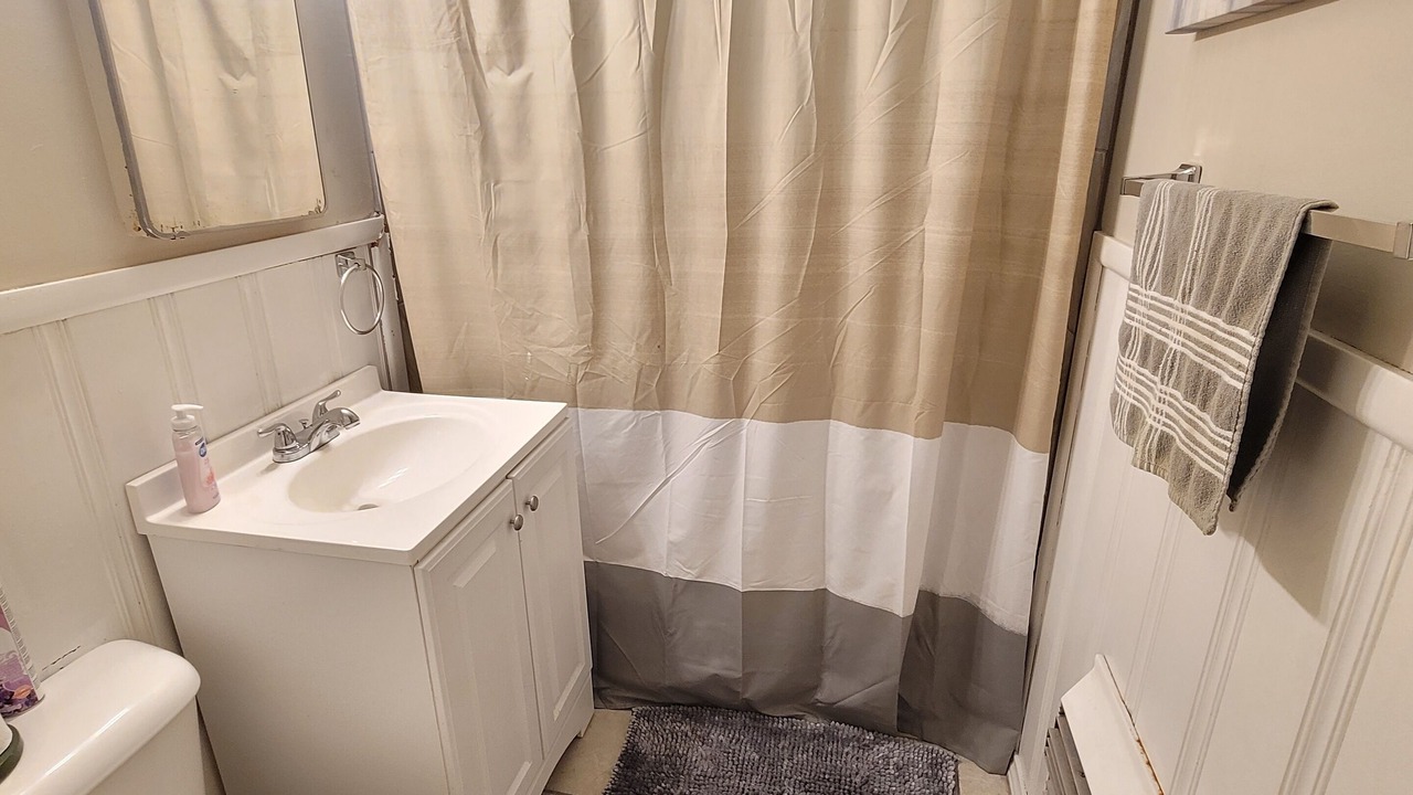 Photo of Bathroom in Central Oklahoma City