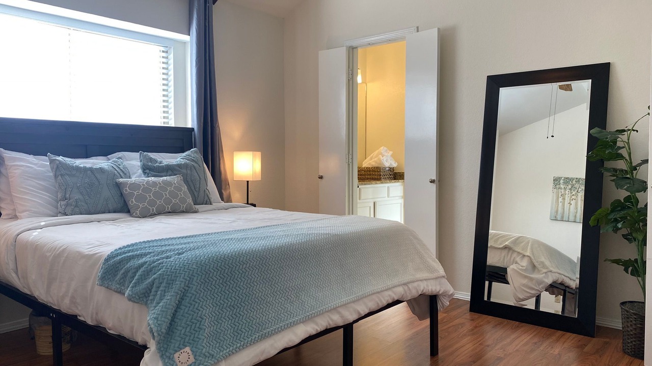 Photo of Bedroom in Euless