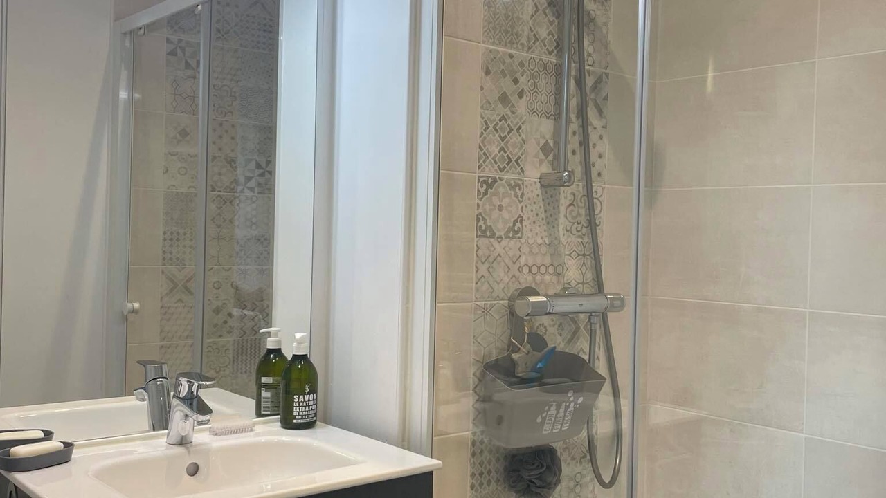 Photo of Bathroom in Lorris