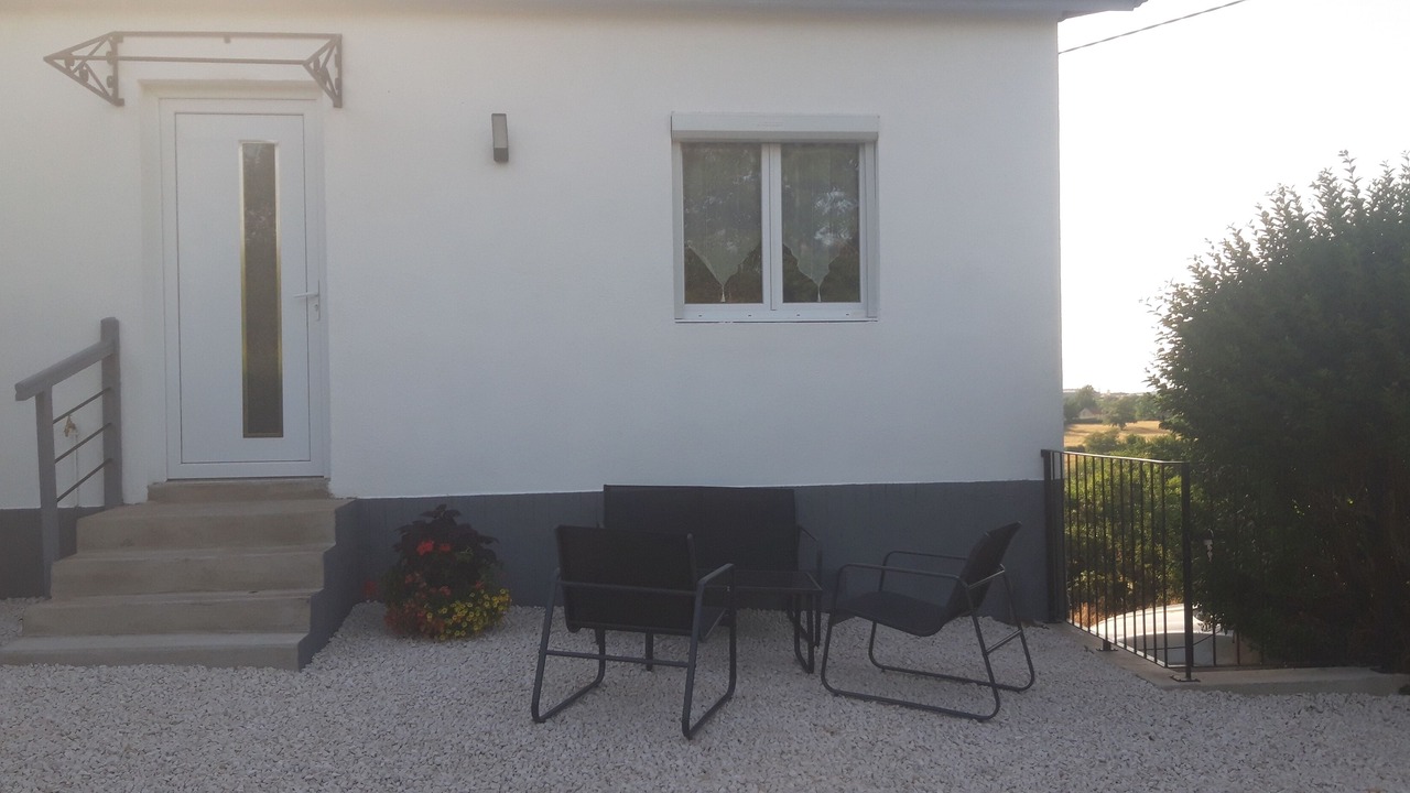 Photo of Patio Balcony in La Roche-en-Brenil