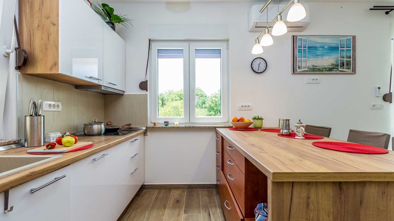 Photo of Kitchen in Gabonjin