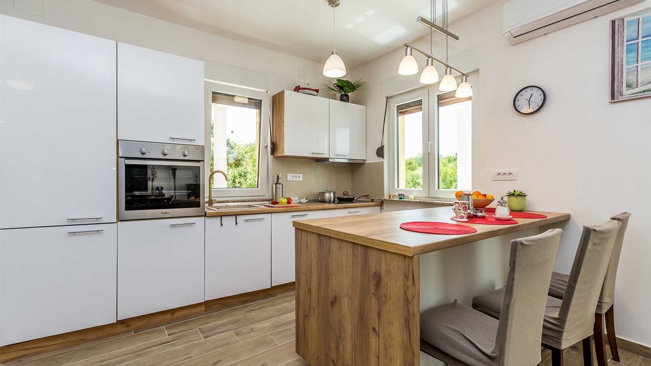 Photo of Kitchen in Gabonjin