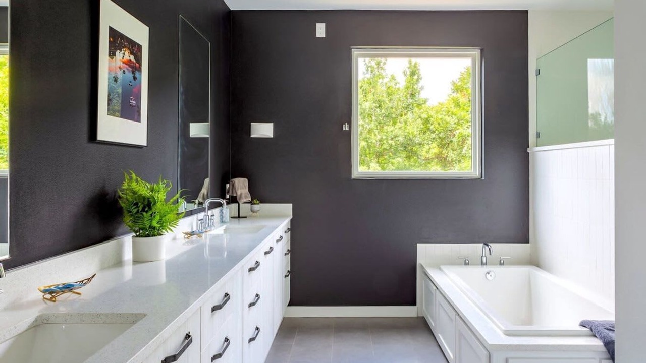 Photo of Bathroom in Govalle