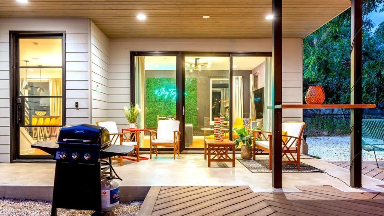 Photo of Outdoor in Govalle
