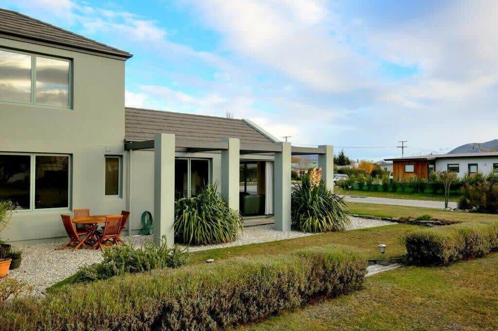 Photo of Outdoor in Albert Town