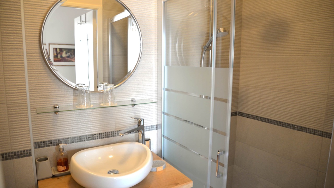 Photo of Bathroom in Paisy-Cosdon