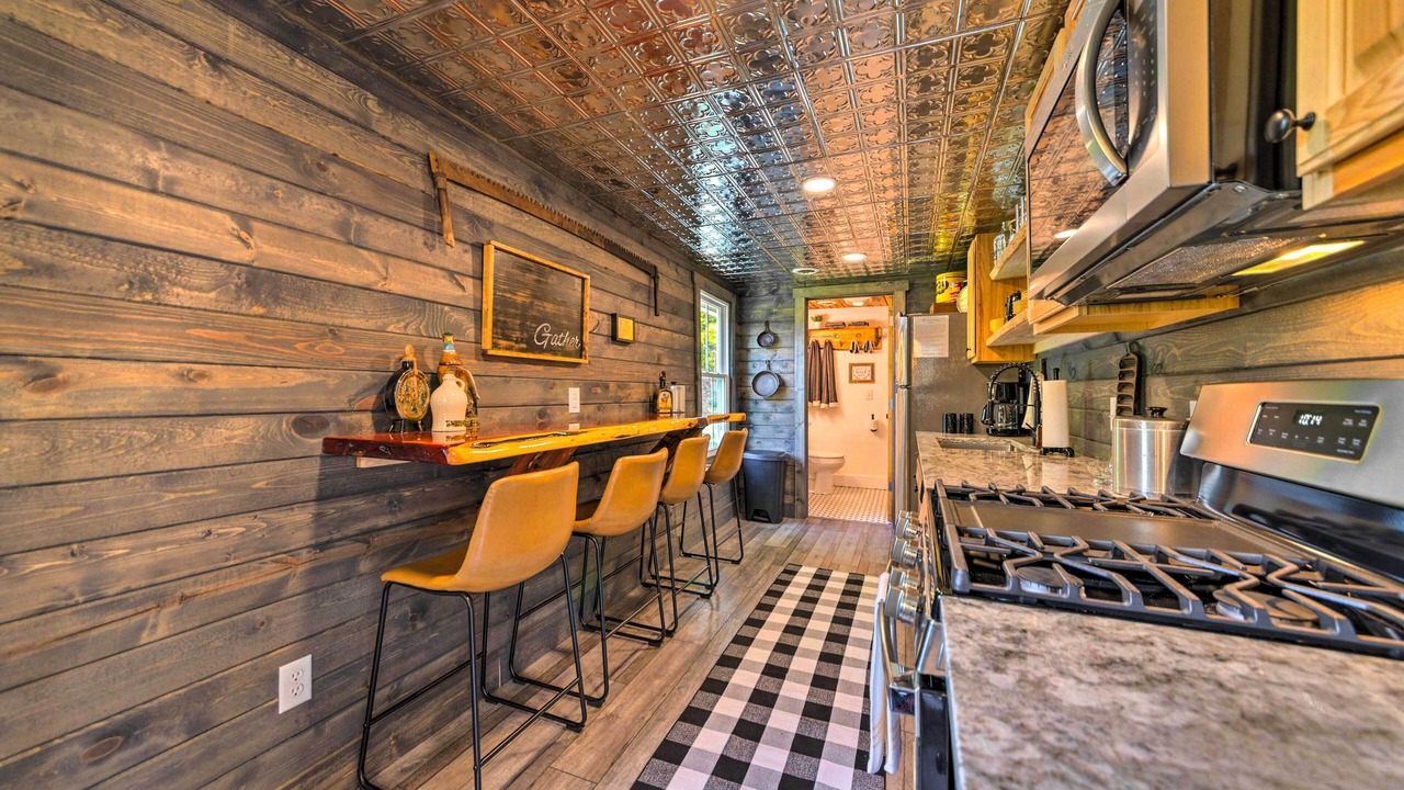 Photo of Others in Defiance