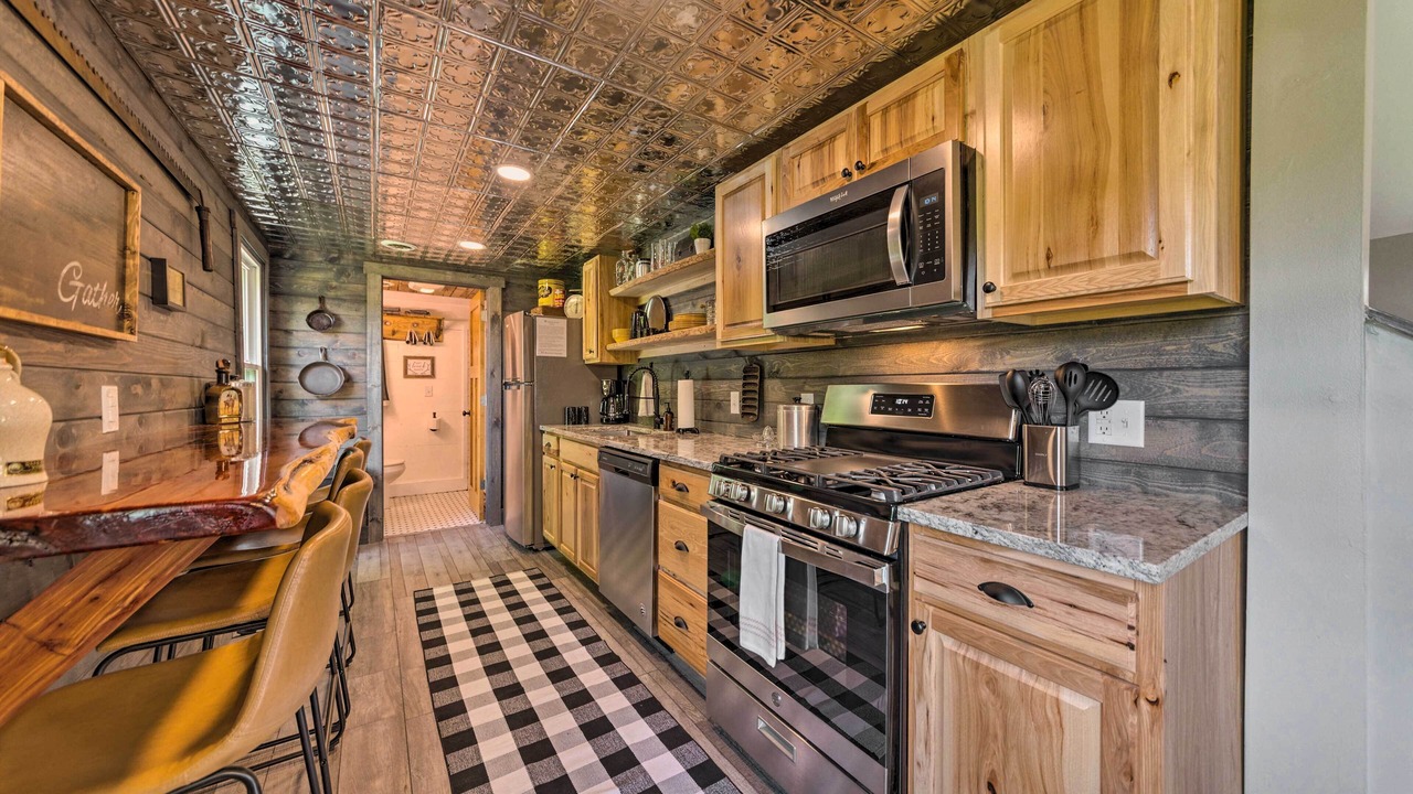 Photo of Others in Defiance