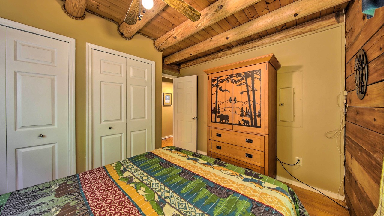 Photo of Bedroom in Marble