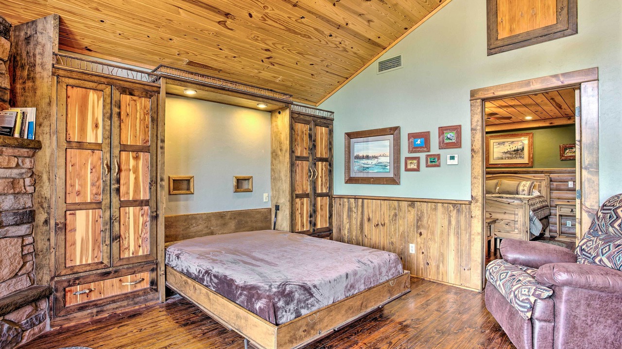 Photo of Bedroom in Caddo County