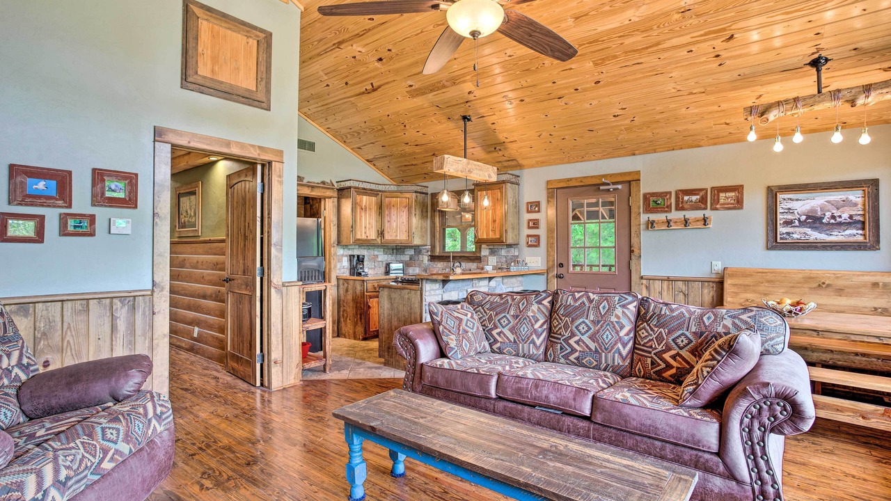 Photo of Livingroom in Caddo County