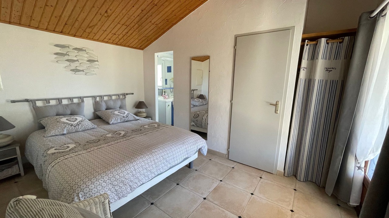 Photo of Bedroom in Bouin