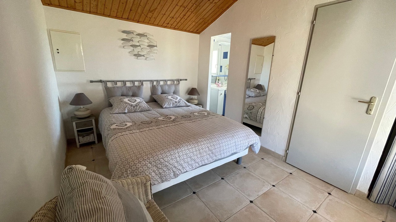 Photo of Bedroom in Bouin