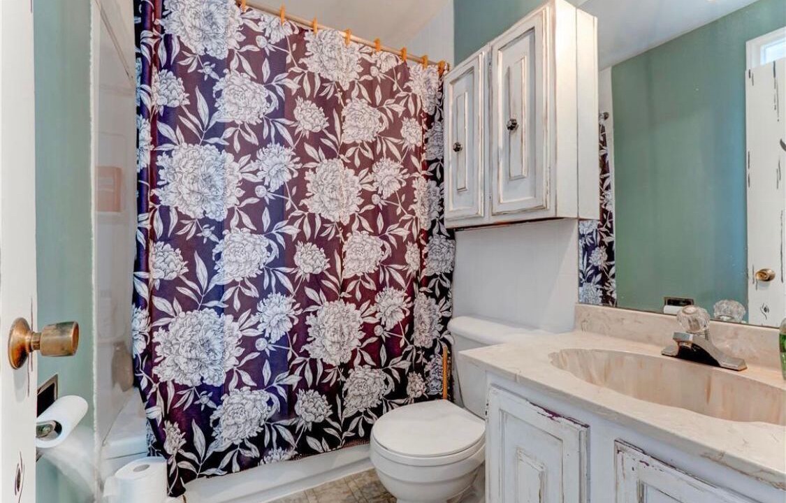 Photo of Bathroom in Fort Gary