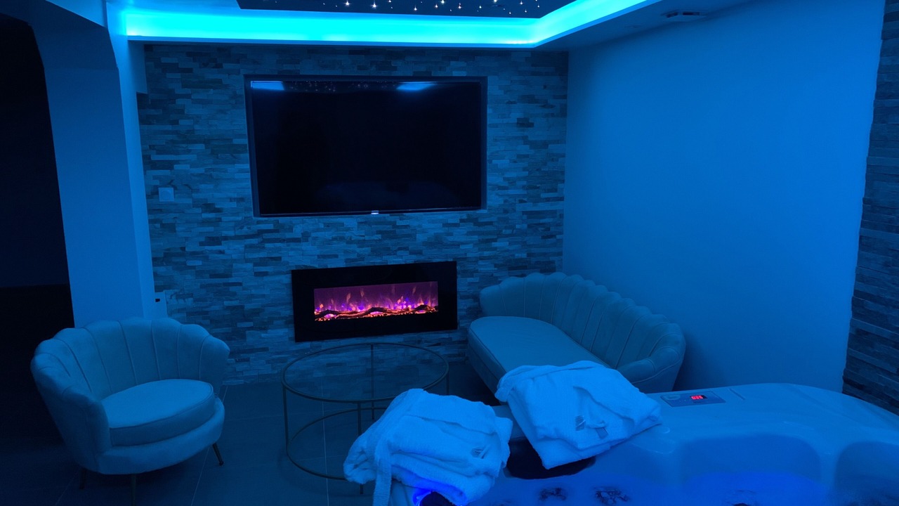 Photo of Outdoor in Orange