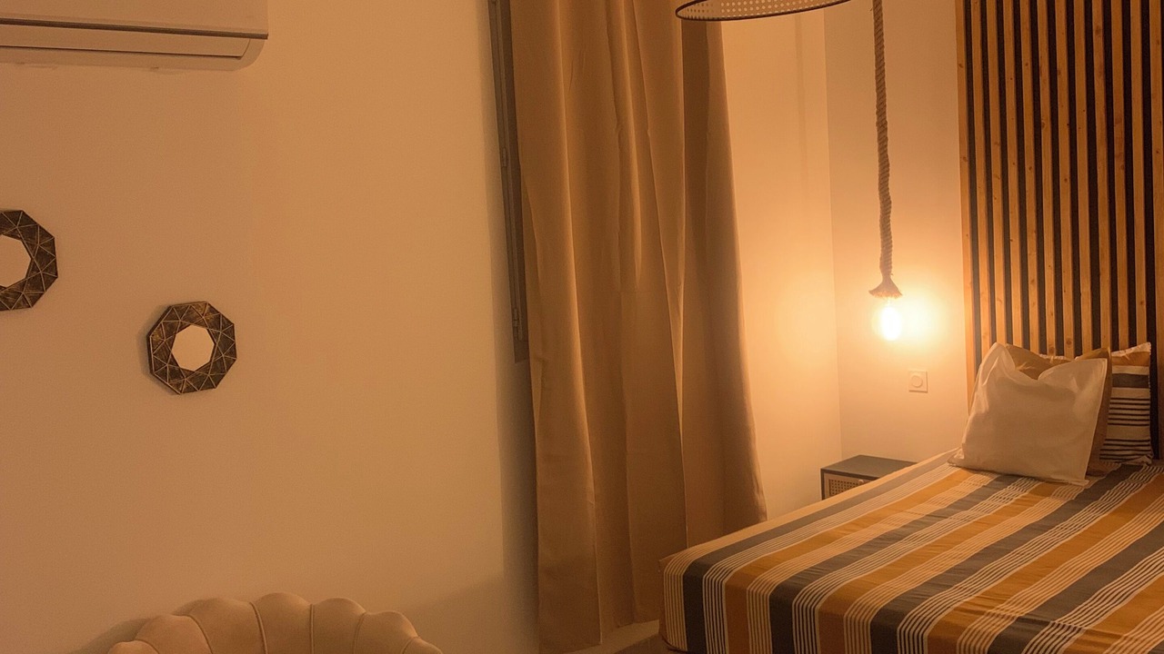 Photo of Bedroom in Orange