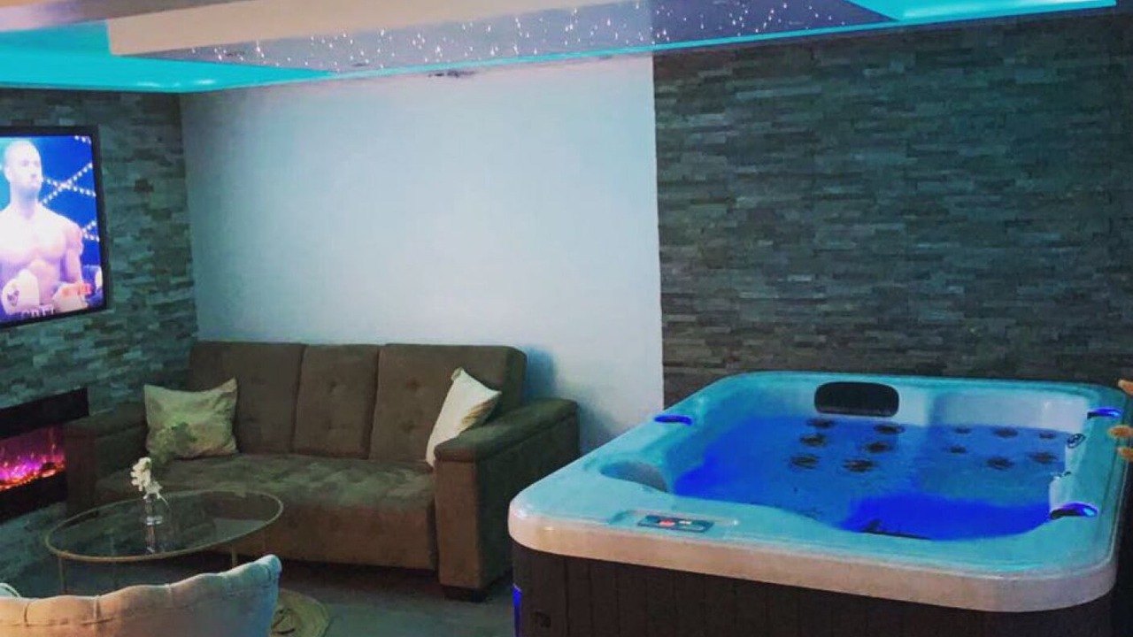 Photo of Others in Orange