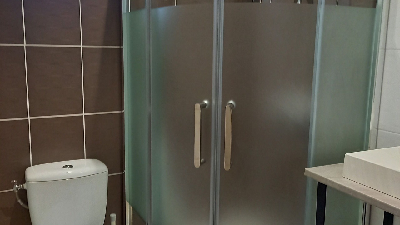 Photo of Bathroom in Reynes