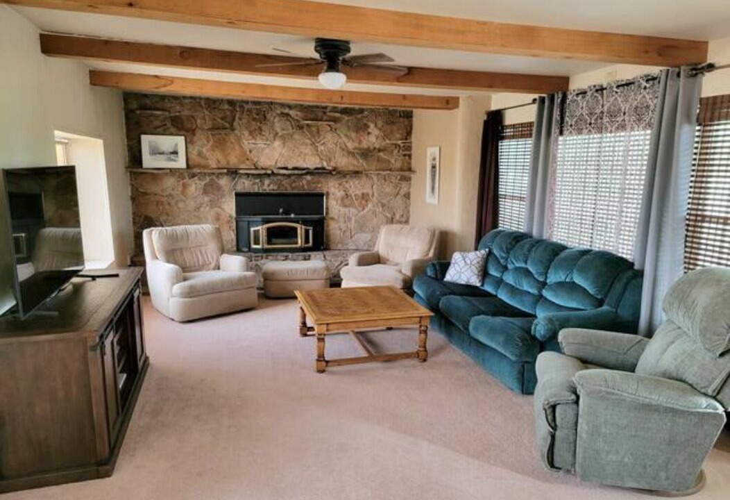 Photo of Livingroom in Roswell