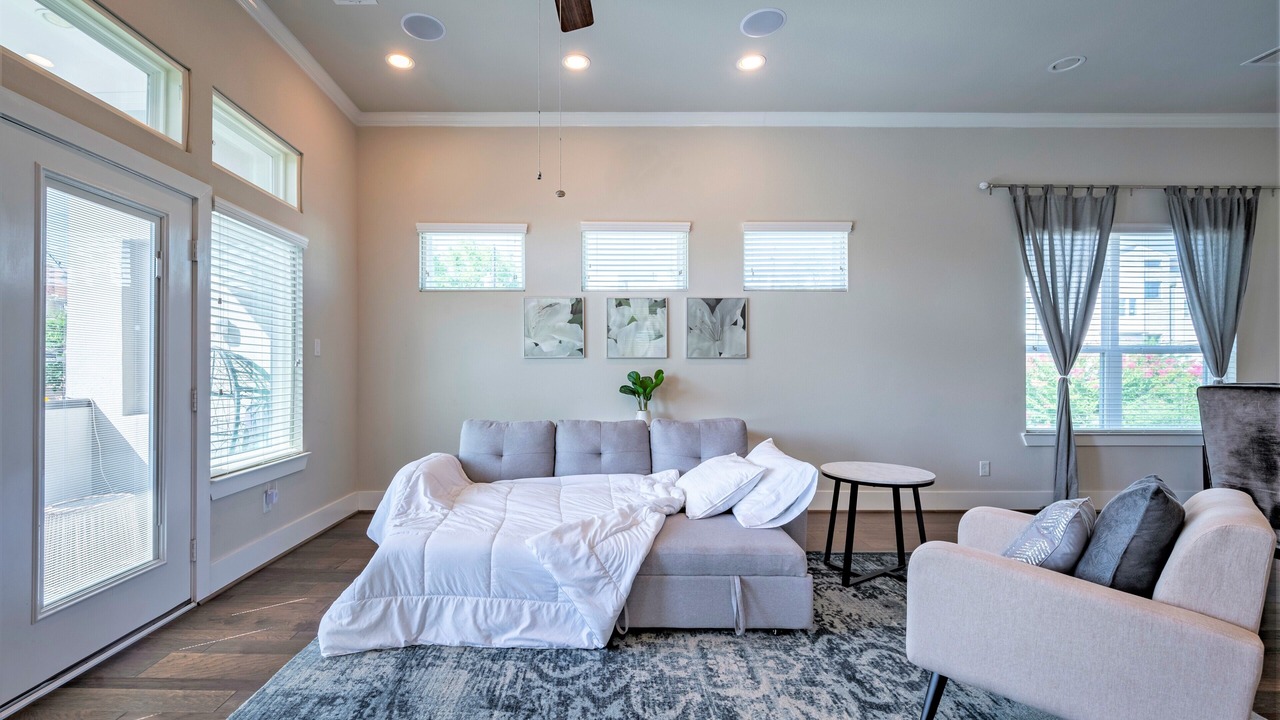 Photo of Bedroom in Midtown