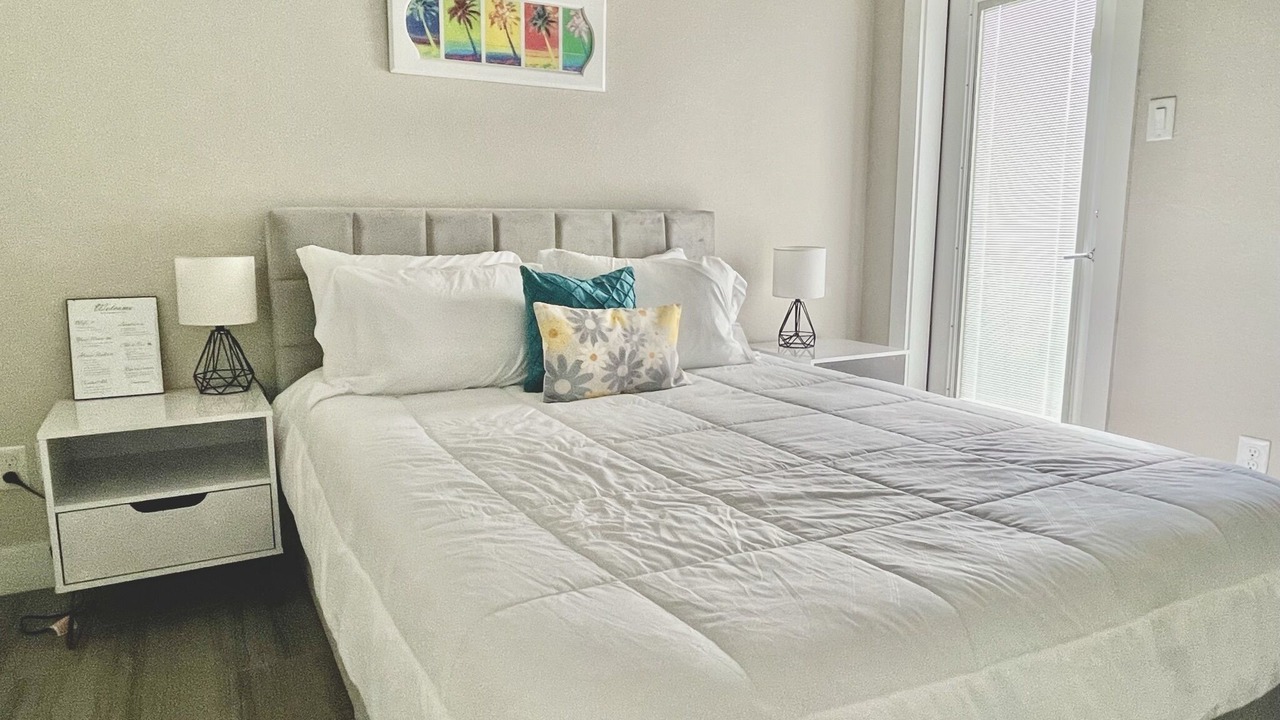 Photo of Bedroom in Midtown