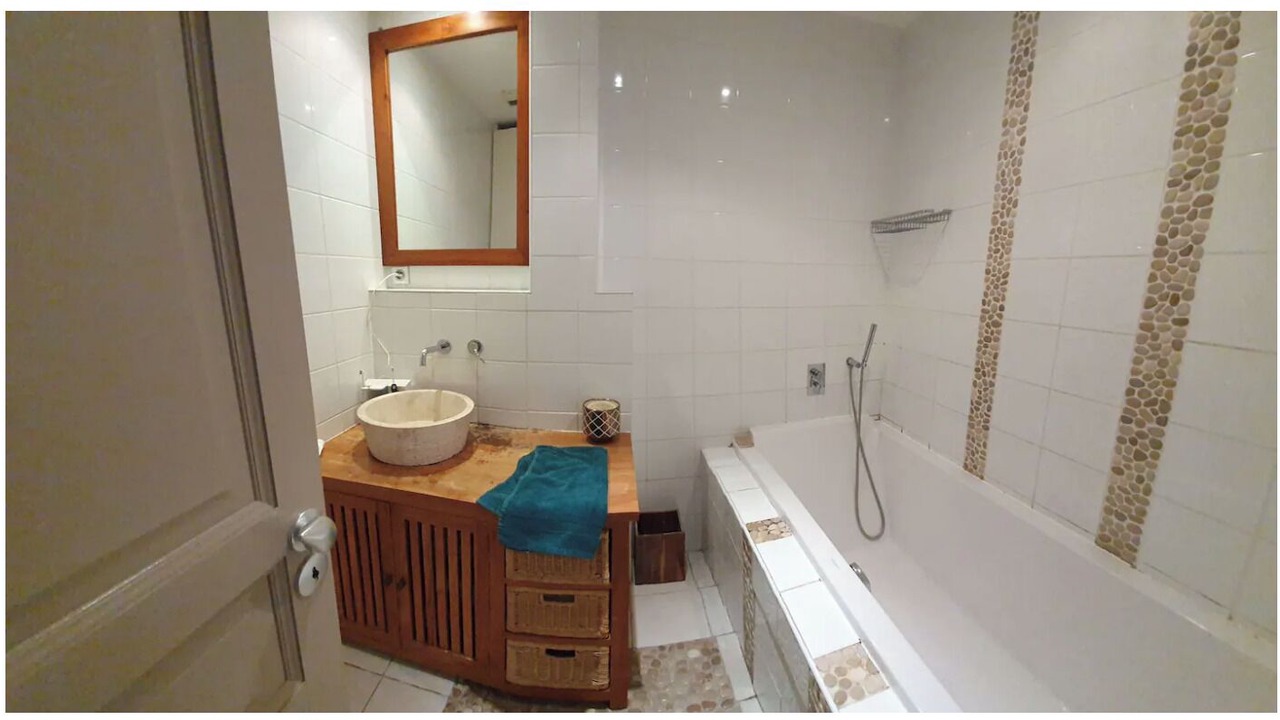 Photo of Bathroom in Endoume