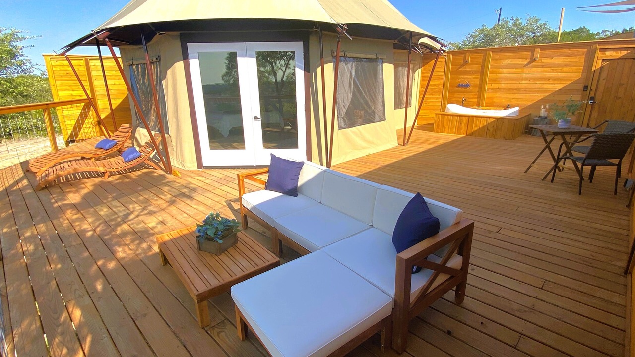 Photo of Patio Balcony in Oatmeal