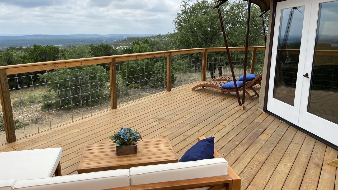 Photo of Patio Balcony in Oatmeal
