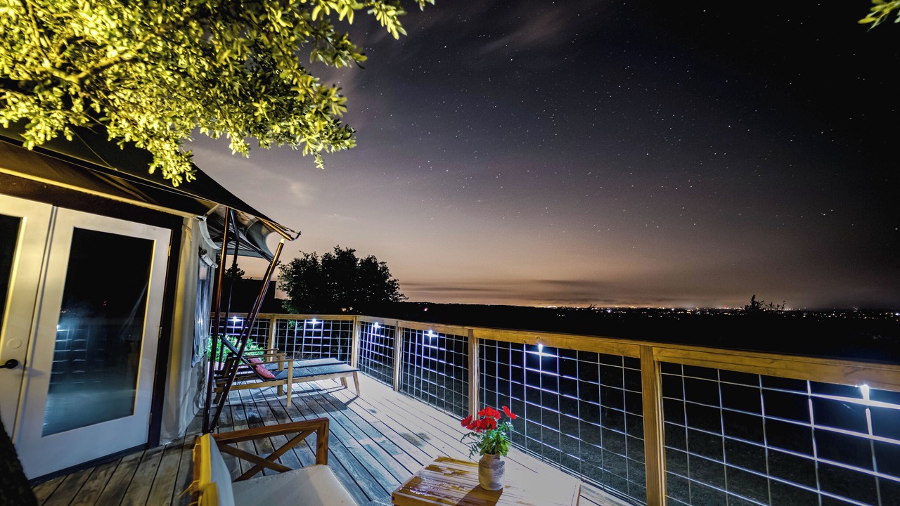 Photo of Patio Balcony in Oatmeal