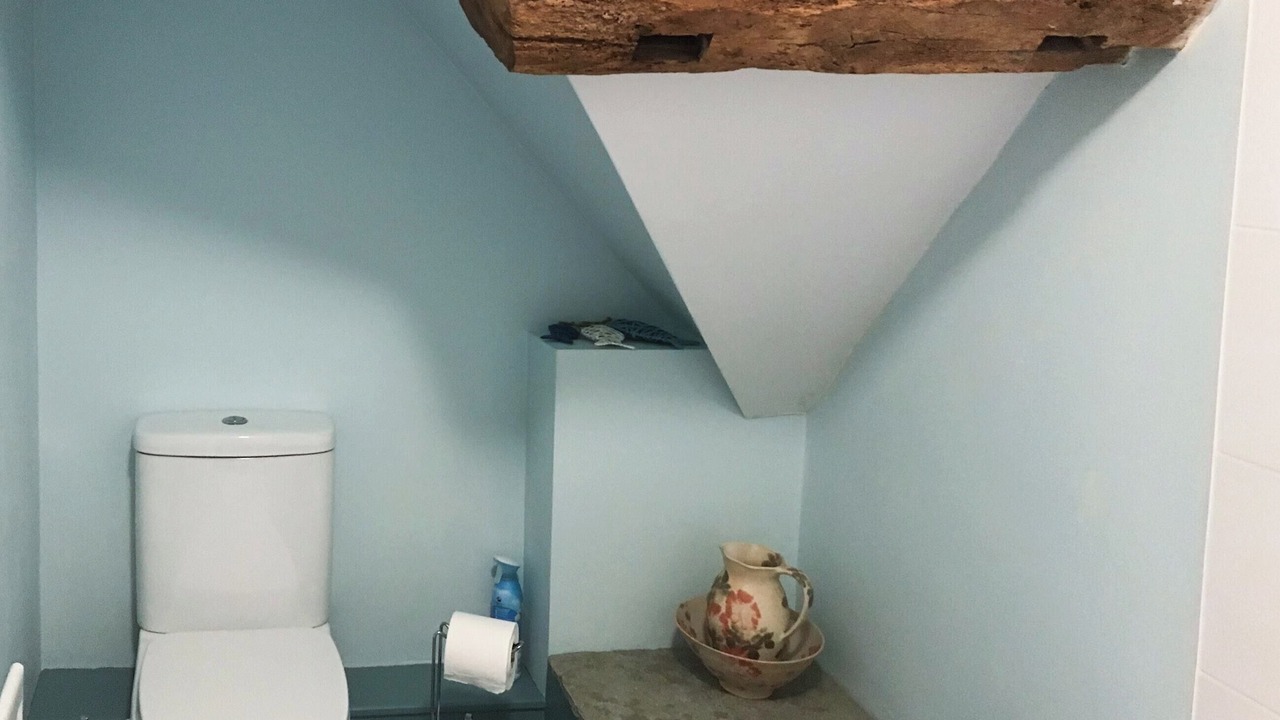 Photo of Bathroom in Middle Mayfield