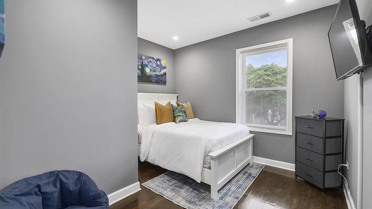 Photo of Bedroom in Forestview