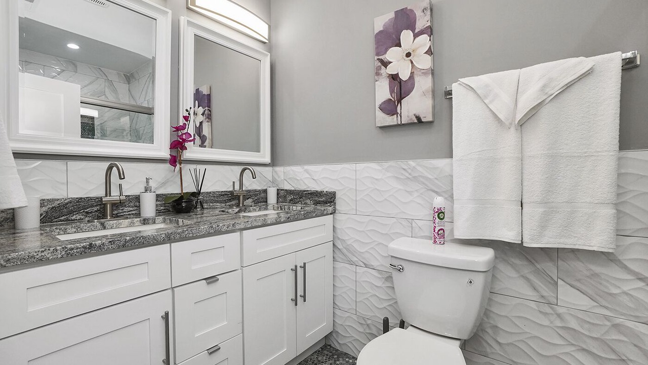 Photo of Bathroom in Forestview