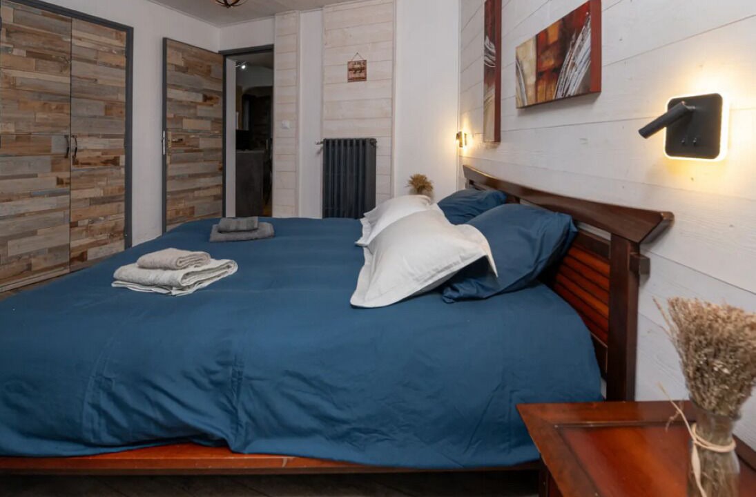 Photo of Bedroom in Meslan