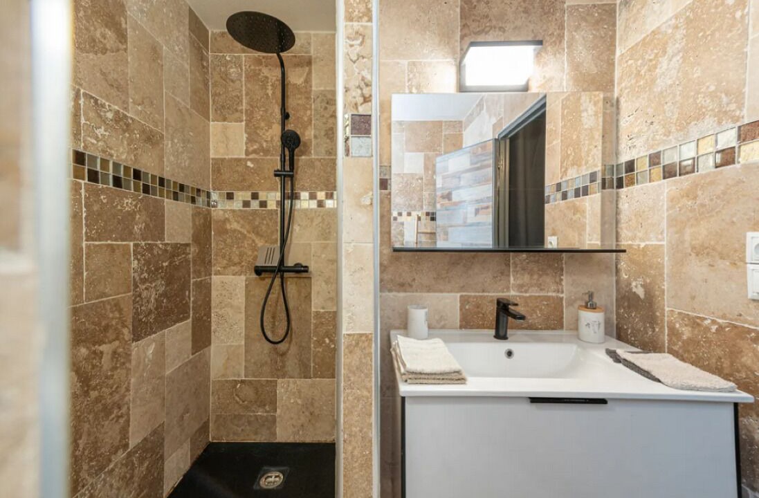 Photo of Bathroom in Meslan