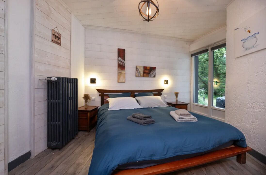 Photo of Bedroom in Meslan