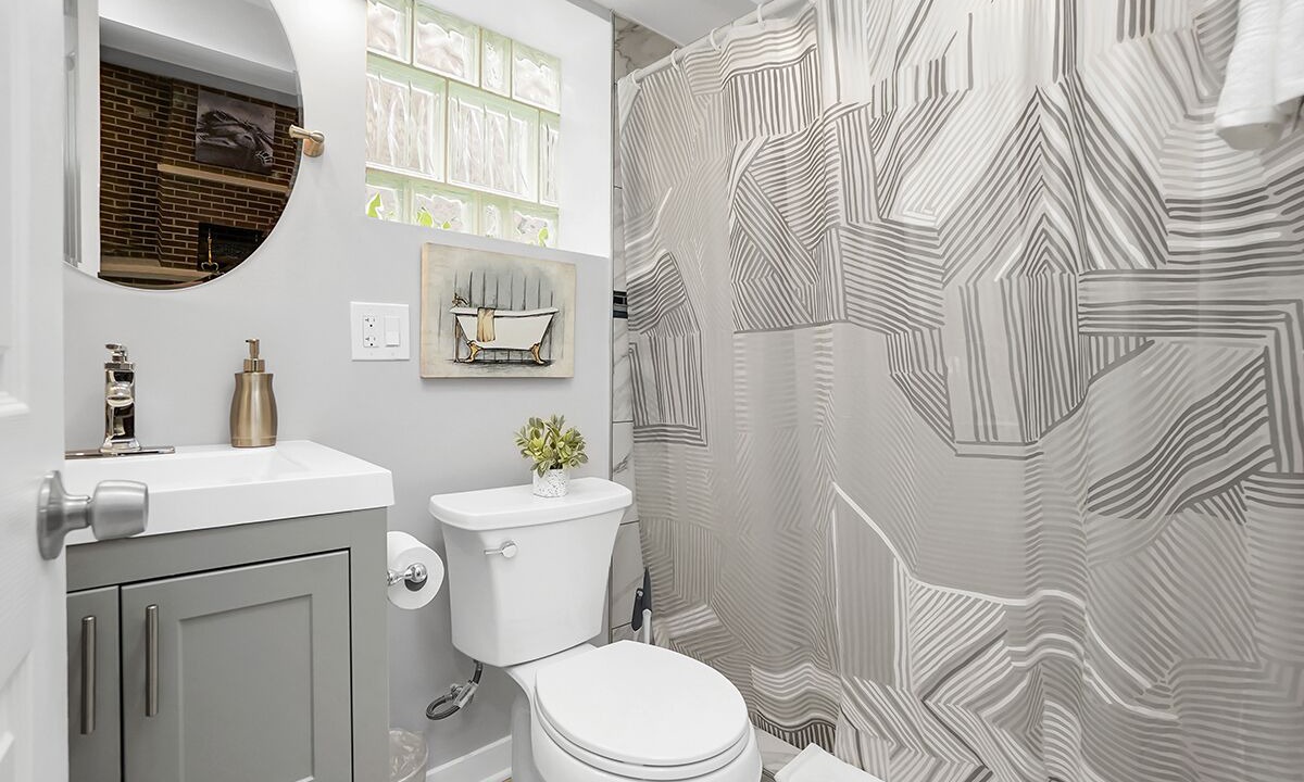 Photo of Bathroom in Forestview
