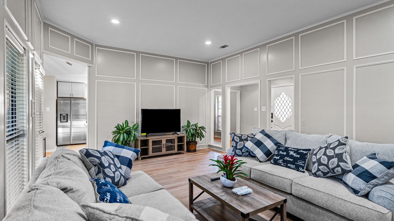 Photo of Livingroom in Southwest Carrollton