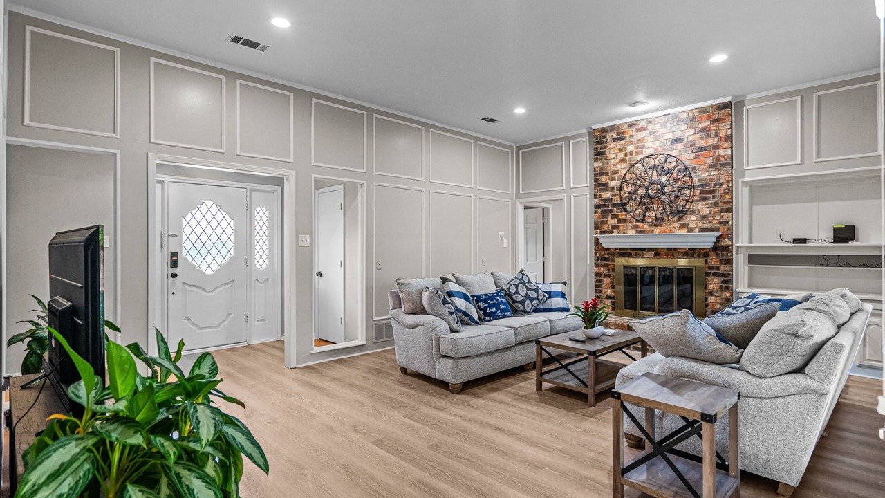 Photo of Livingroom in Southwest Carrollton