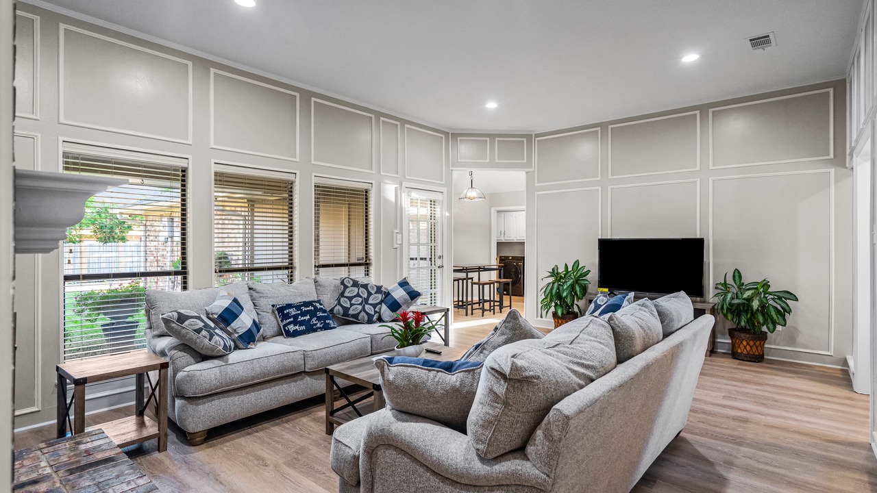 Photo of Livingroom in Southwest Carrollton