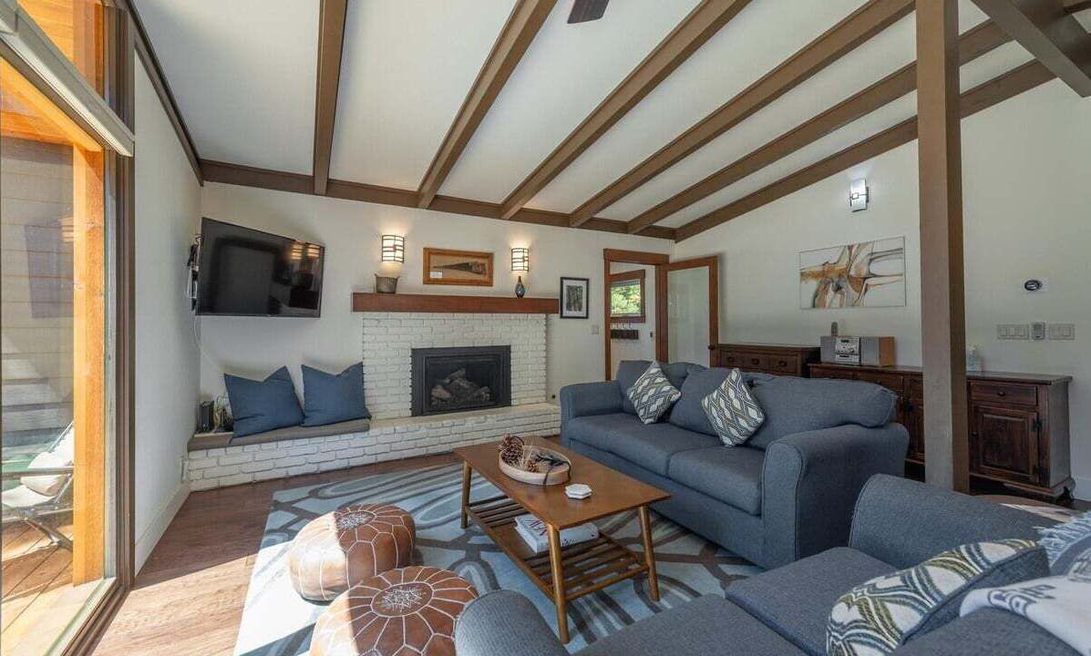 Photo of Livingroom in Carnelian Bay