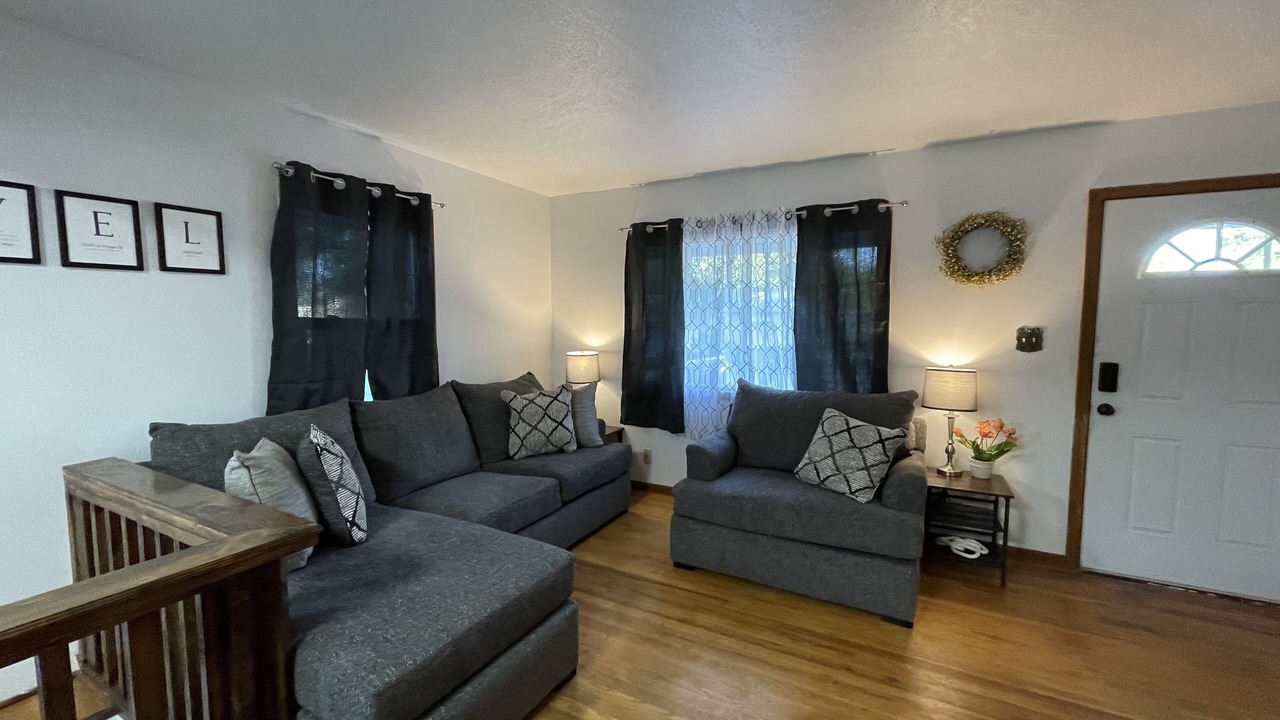 Photo of Livingroom in Salina