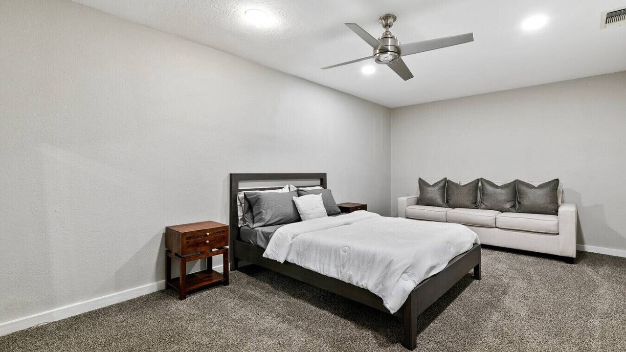 Photo of Bedroom in Grand Prairie